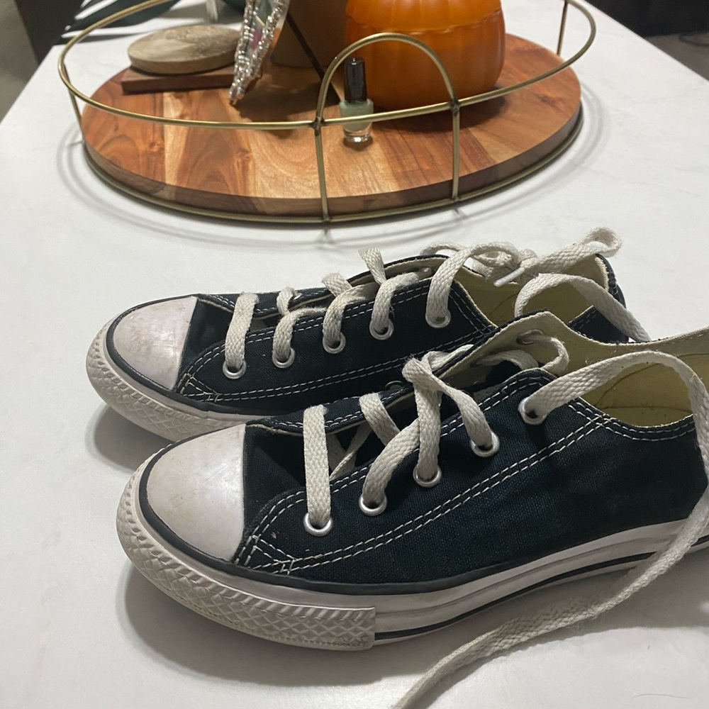 Converse - Picture 2 of 4
